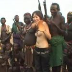 【ドキュメント映像】異文化交流と称して日本人女性が巨根のアフリカ原住民と現地で中出しセックスに挑戦www