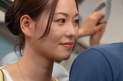 おばさんの私に触られて勃っちゃう君が悪いんだよ